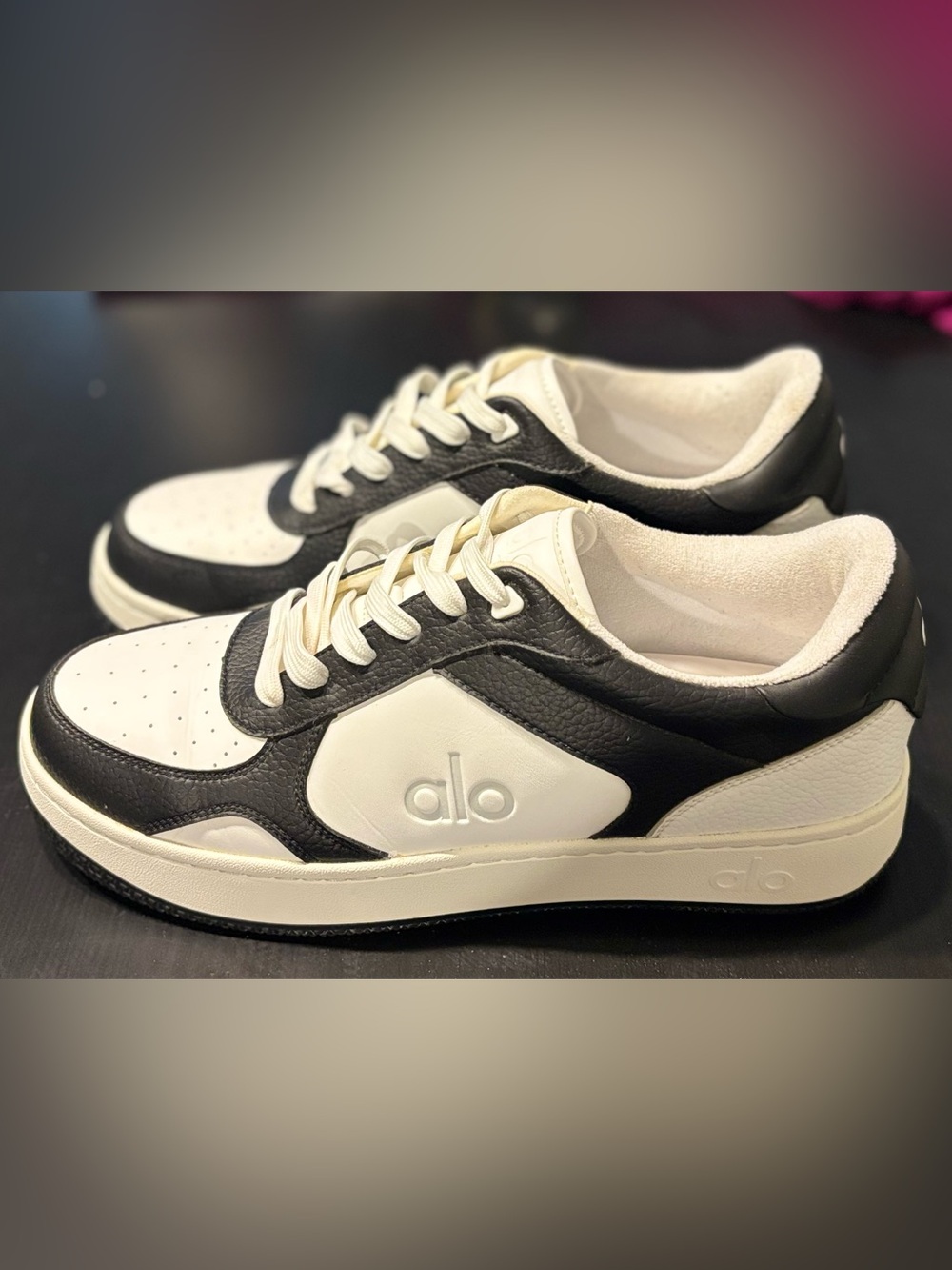 ALO Yoga Recovery Mode Low Top Black White Vegan Leather Sneakers Size 11 - Picture 7 of 8
